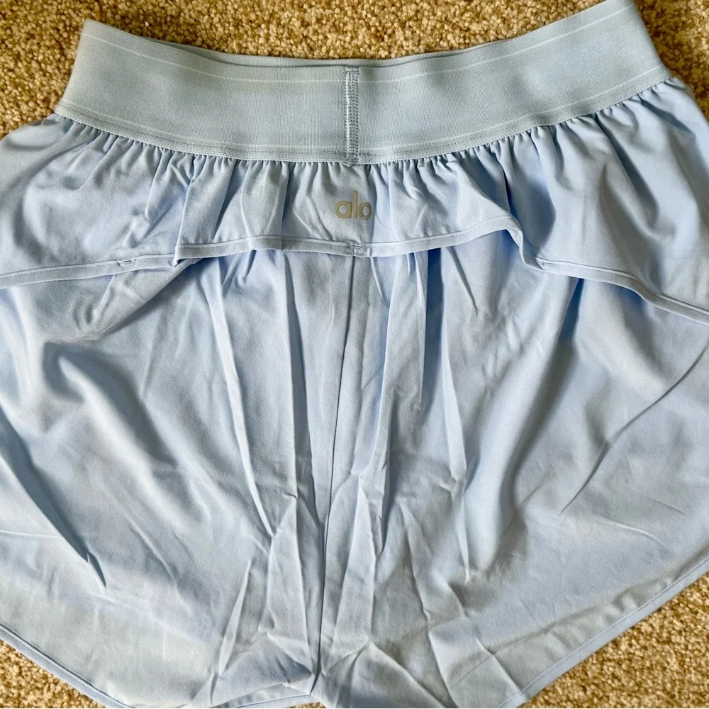 ALO Yoga Match Point Short light blue - Picture 3 of 5